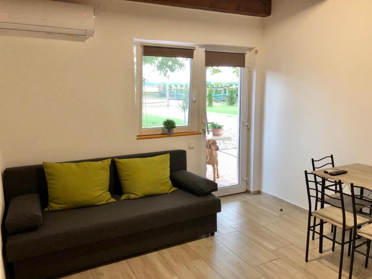 Lena Vendeghaz Hotell Balatonberény Eksteriør bilde